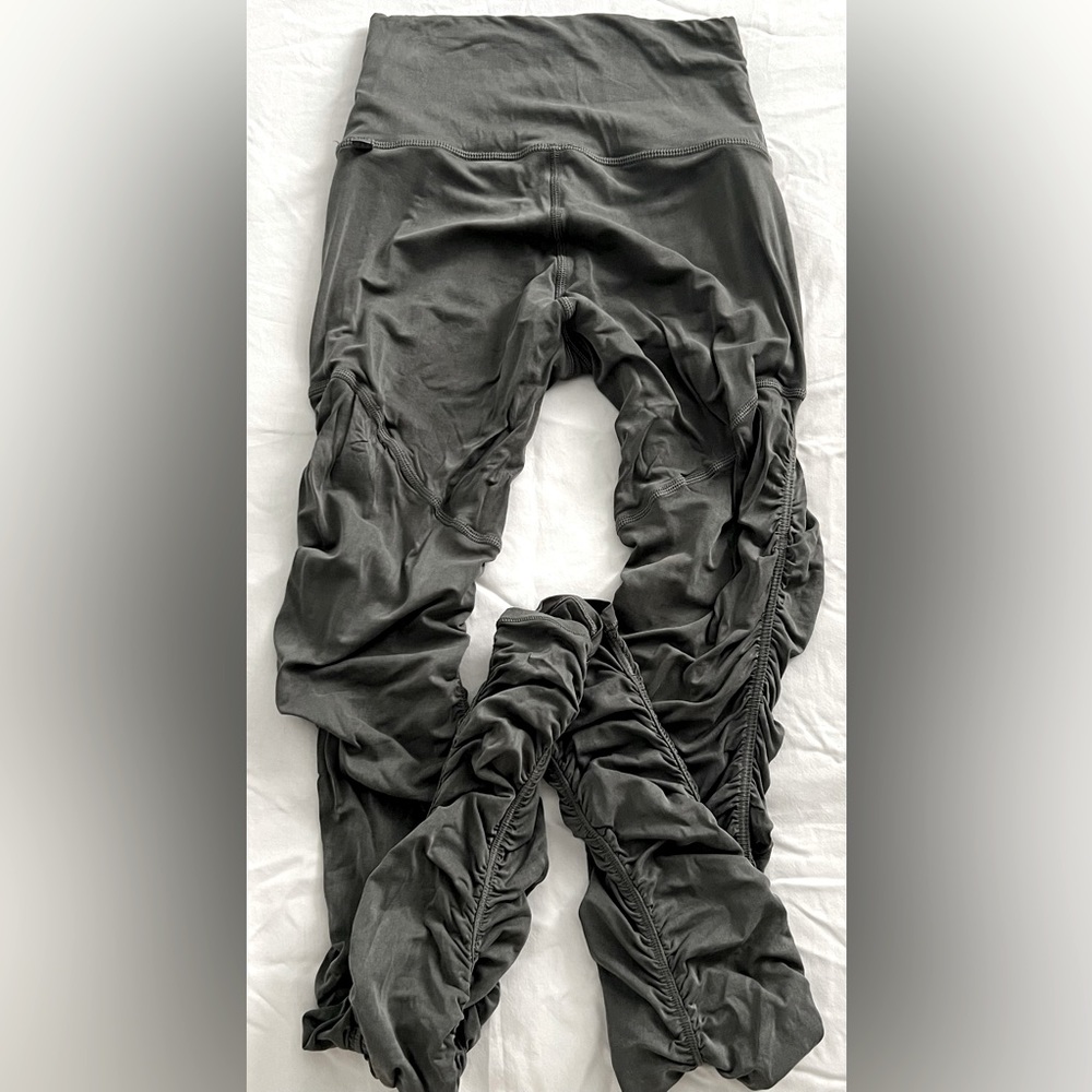 Lululemon workout leggings